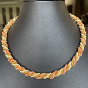 Vintage Coral Pink White Gold Tone Twisted Coil Chain Faux Pearl Necklace 18-20”
